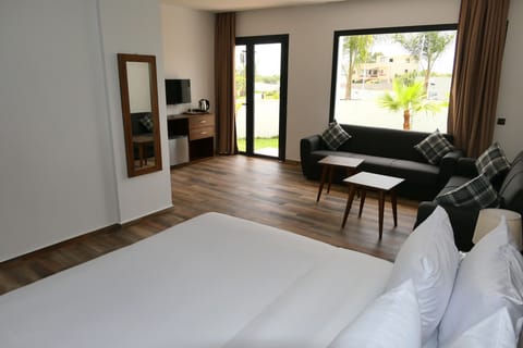 Superior Room | Minibar, free WiFi, bed sheets