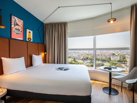 Standard room with 1 double bed (city view) | Desk, soundproofing, iron/ironing board, free cribs/infant beds