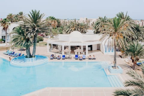 2 outdoor pools, open 10:00 AM to 7:00 PM, pool umbrellas, sun loungers
