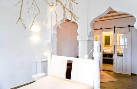 Junior Room | In-room safe, soundproofing, free WiFi, bed sheets