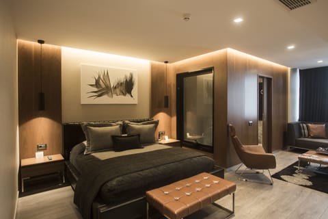 Exclusive Studio Suite | Premium bedding, minibar, in-room safe, desk