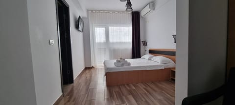 Standard Double Room, with balcony, no view | Free WiFi, bed sheets