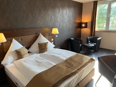 In-room safe, iron/ironing board, free WiFi