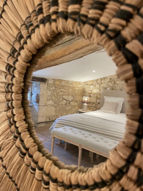 CHAMBRE MUSCADELLE | Premium bedding, Select Comfort beds, minibar, individually decorated