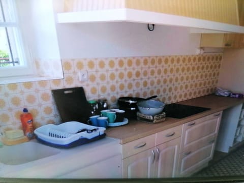 Basic Room | Shared kitchen