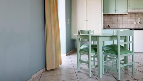 Mini-fridge, coffee/tea maker