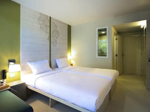 Standard Room, 2 Twin Beds | In-room safe, iron/ironing board, free cribs/infant beds, rollaway beds