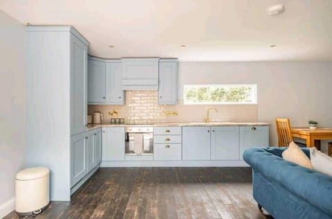 Superior Cottage, Private Bathroom | Shared kitchen