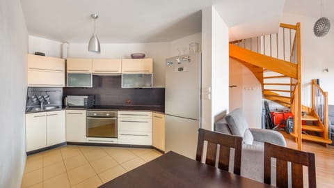 Apartment (23) | Private kitchenette | Fridge, stovetop, electric kettle, cookware/dishes/utensils