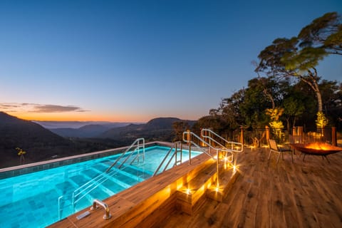 2 outdoor pools, sun loungers