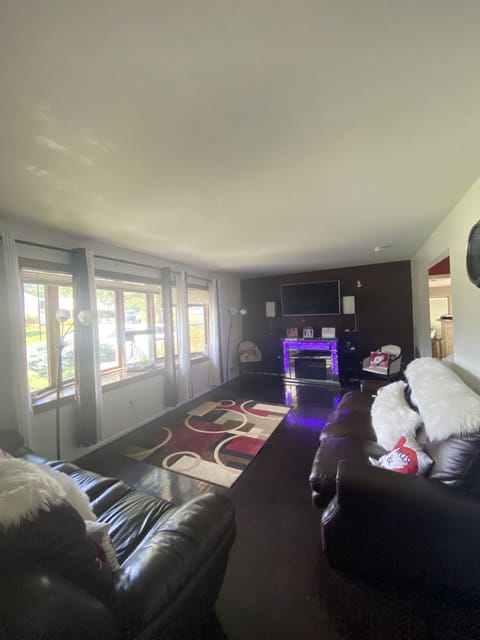 Luxury Single Room | Living area