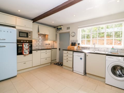 Fridge, dishwasher, electric kettle, toaster