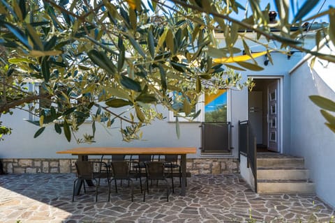 House | Balcony