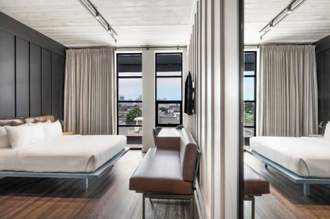 Room, 1 King Bed (Skyline View) | Hypo-allergenic bedding, minibar, in-room safe, individually decorated