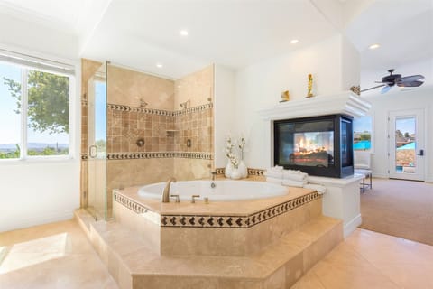 Luxury Room, 1 Bedroom, Jetted Tub, Pool View | Premium bedding, pillowtop beds, minibar, individually decorated