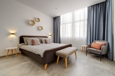 Apartment (2 Bedrooms) | 2 bedrooms, WiFi, bed sheets