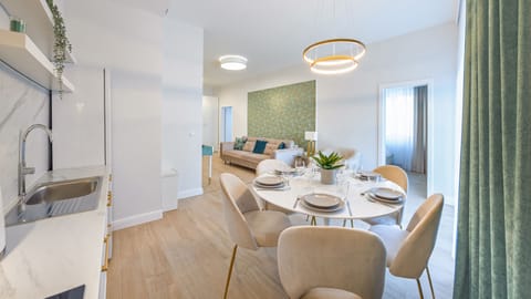 Apartment (11 B) | Living area | Plasma TV