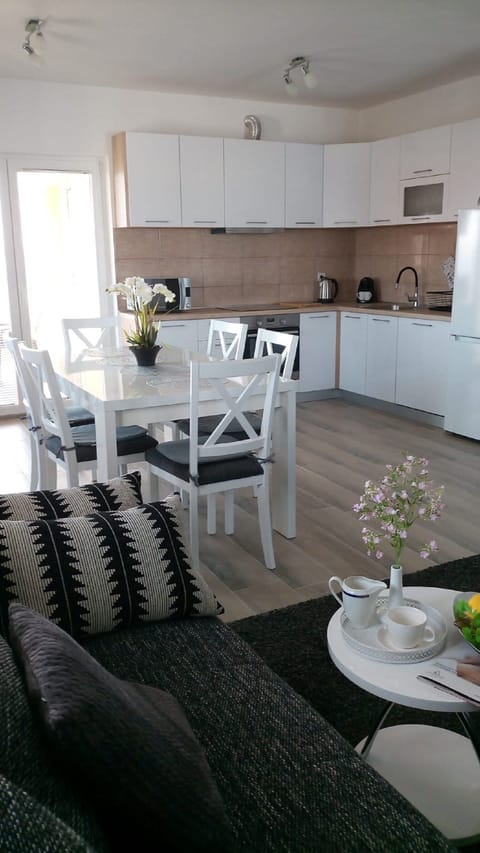 Apartment (Two Bedroom Apartment with Terrace an) | Living room | 25-inch TV with satellite channels