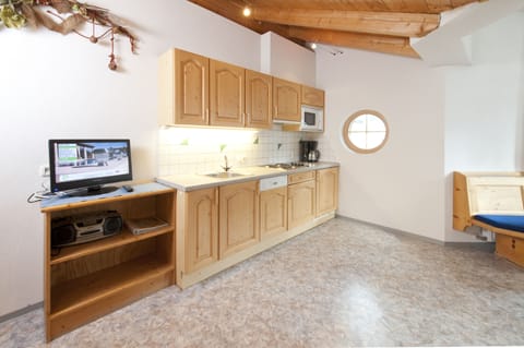 Comfort Apartment, 2 Bedrooms | Private kitchen