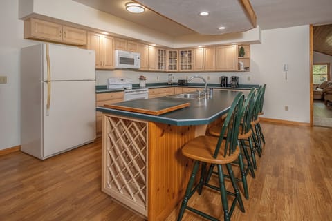 House (4 Bedrooms) | Property amenity