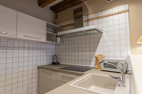 Apartment | Private kitchen | Electric kettle