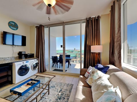 Condo, 1 Queen Bed with Sofa bed, Balcony, Ocean View | Living area | TV