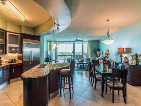 Condo, Multiple Beds, Balcony | Dining