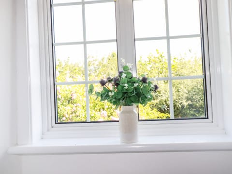 2 bedrooms, individually decorated, individually furnished, free WiFi