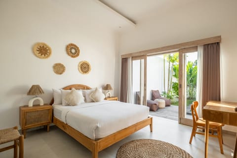 Deluxe Villa, 2 Bedrooms | Iron/ironing board, free WiFi