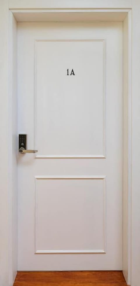 Unique Apartment in Traditional Neighborhood | Safe