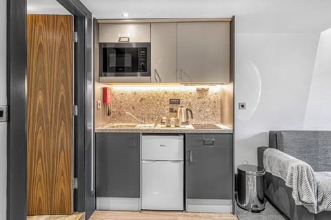 Mezzanine Double | Private kitchen