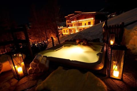 Couples treatment rooms, sauna, hot tub, steam room, Turkish bath