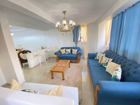 Apartment, 4 Bedrooms, Smoking, Patio | Lounge