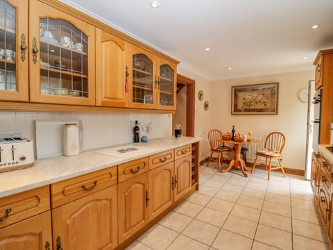 Fridge, dishwasher, electric kettle, toaster