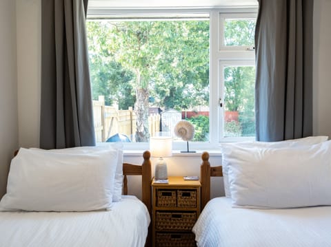 2 bedrooms, individually decorated, individually furnished, free WiFi