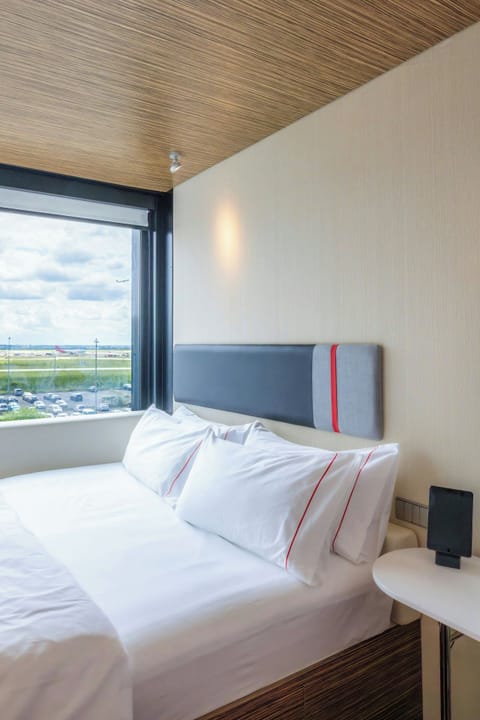 Premium bedding, pillowtop beds, in-room safe, desk