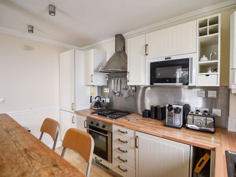 Fridge, dishwasher, electric kettle, toaster