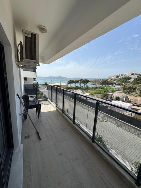 Standard Condo | Terrace/patio