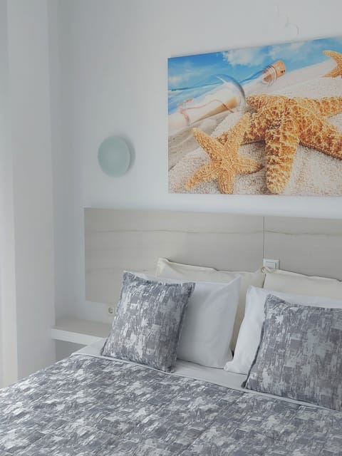 Free cribs/infant beds, free WiFi, bed sheets