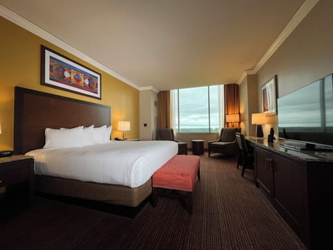 Standard Room, 1 King Bed | Desk, free WiFi, bed sheets