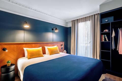 Deluxe Double Room | In-room safe, desk, soundproofing, free WiFi