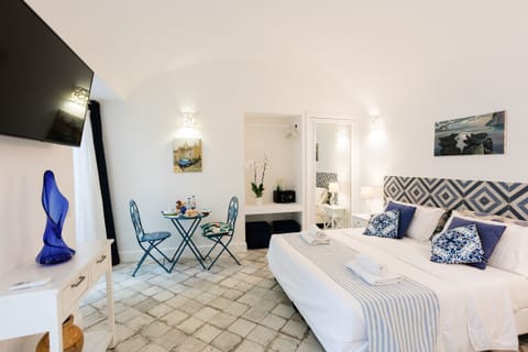 Comfort Studio Suite, 1 Bedroom | Down comforters, individually furnished, desk, laptop workspace