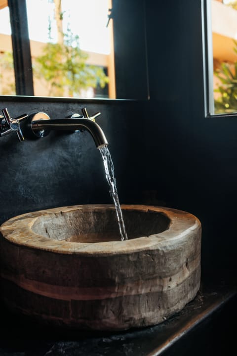 Deluxe Room | Bathroom