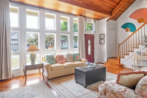 House, Multiple Beds, Patio (Bayfront to Beach Beauty) | Living area | 40-inch TV with digital channels