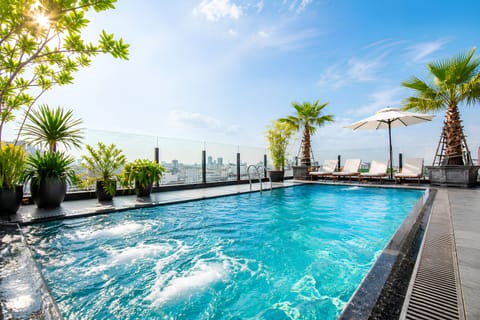 Outdoor pool, sun loungers