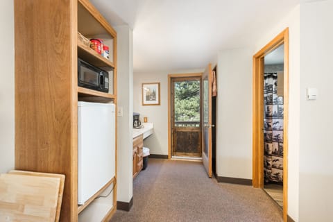 Executive Room | Individually decorated, individually furnished, blackout drapes