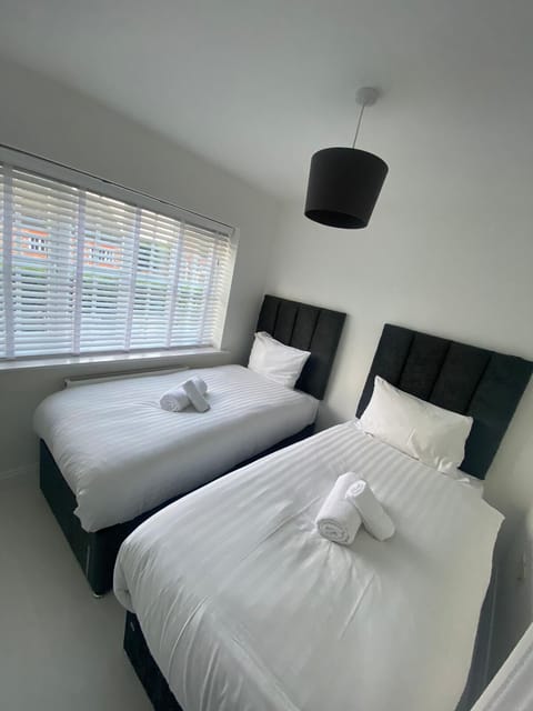 3 bedrooms, laptop workspace, iron/ironing board, free WiFi