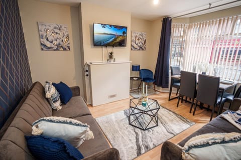 Luxury House | Living area