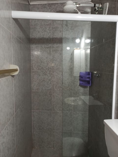 Suite | Bathroom | Shower, rainfall showerhead