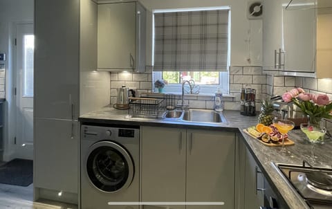 House | Private kitchen | Microwave, stovetop, electric kettle, toaster